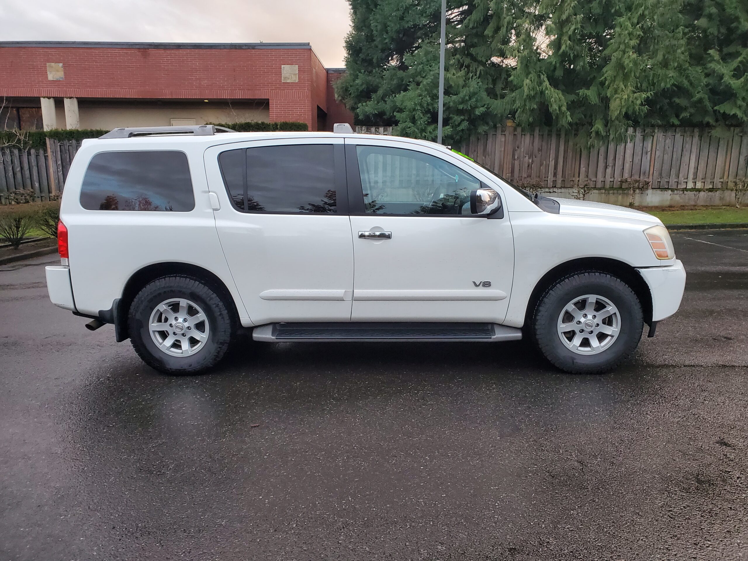 READY FOR YOU 2005 NISSAN ARMADA SE 4WD LOADED 3RD ROW LOW